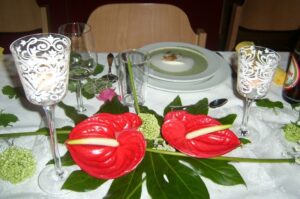 Gesundheitsstammtisch: „Kochen mit Frühlingskräutern und –blumen“