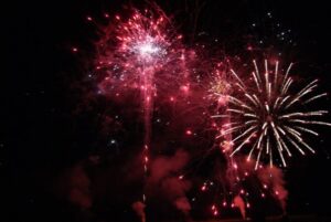 Mega-Feuerwerk in Peterdorf