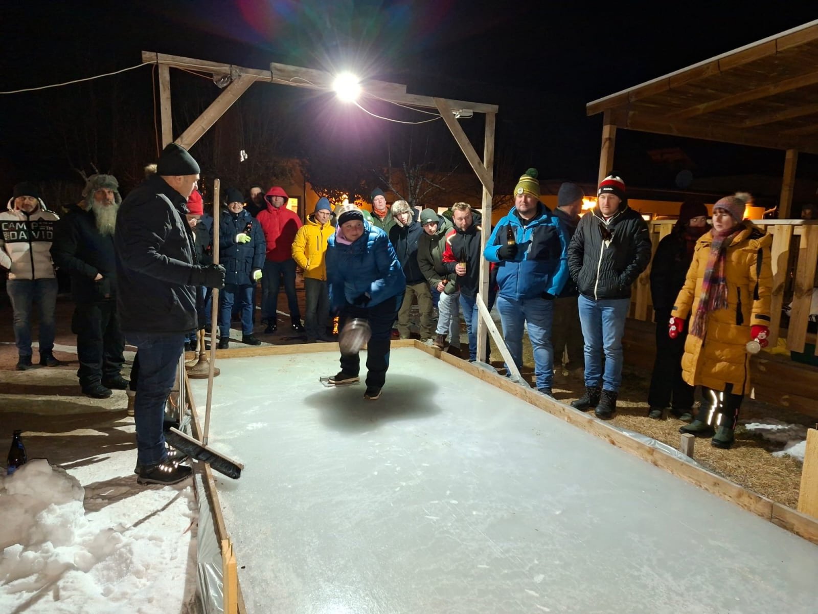 Beste Stimmung auf der Eisbahn bei Althofen vs. Peterdorf